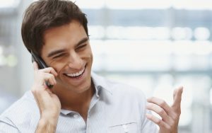 Giữ liên lạc với khách