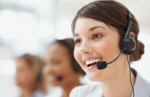 Tư vấn, trò chuyện để tạo dựng quan hệ với khách hàng