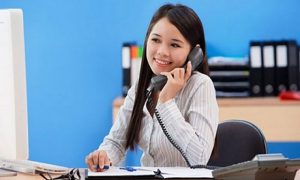 Nhấc máy gửi lời chào đến khách