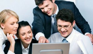 Trưởng phòng quản lý nhân viên cấp dưới