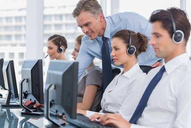 Làm thế nào để truyền đạt các tiêu chuẩn chăm sóc khách hàng đến với nhân viên